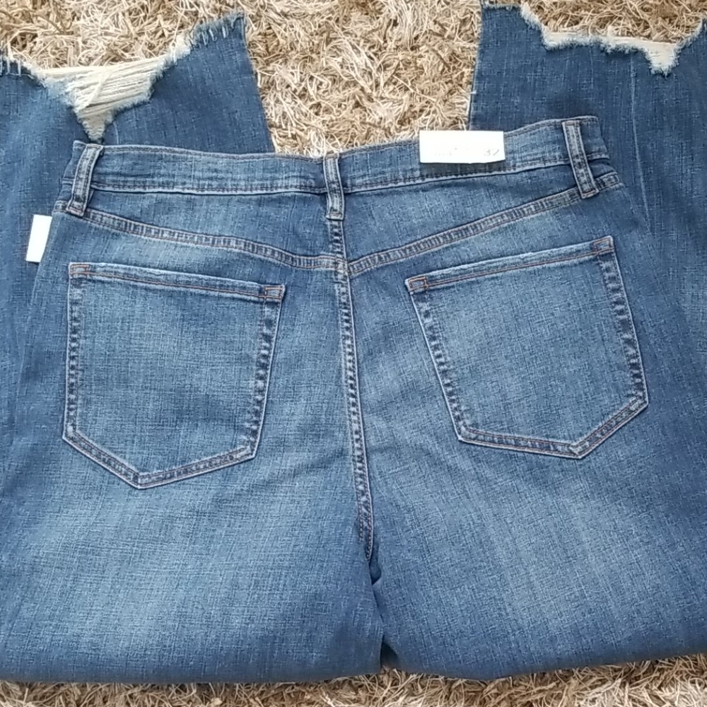 Jeans - Picture 2 of 3